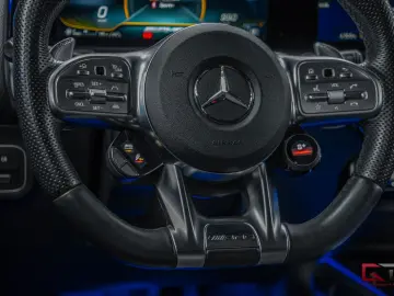 MERCEDES-BENZ GLB 35 AMG 4M Pano 21  Carbon-optics