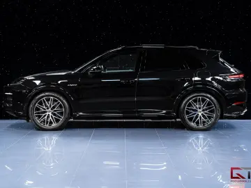 PORSCHE Cayenne E-Hyb FACELIFT SpDesign Pano PassDisplay