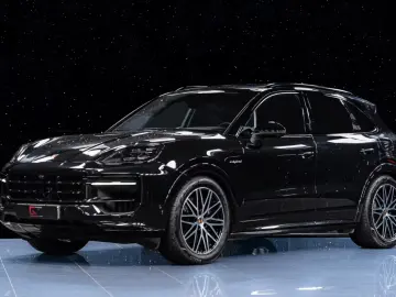 PORSCHE Cayenne E-Hyb FACELIFT SpDesign Pano PassDisplay