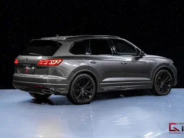 VW Touareg 3.0 V6 TDI 4M R-Line Innovation 21  Pano