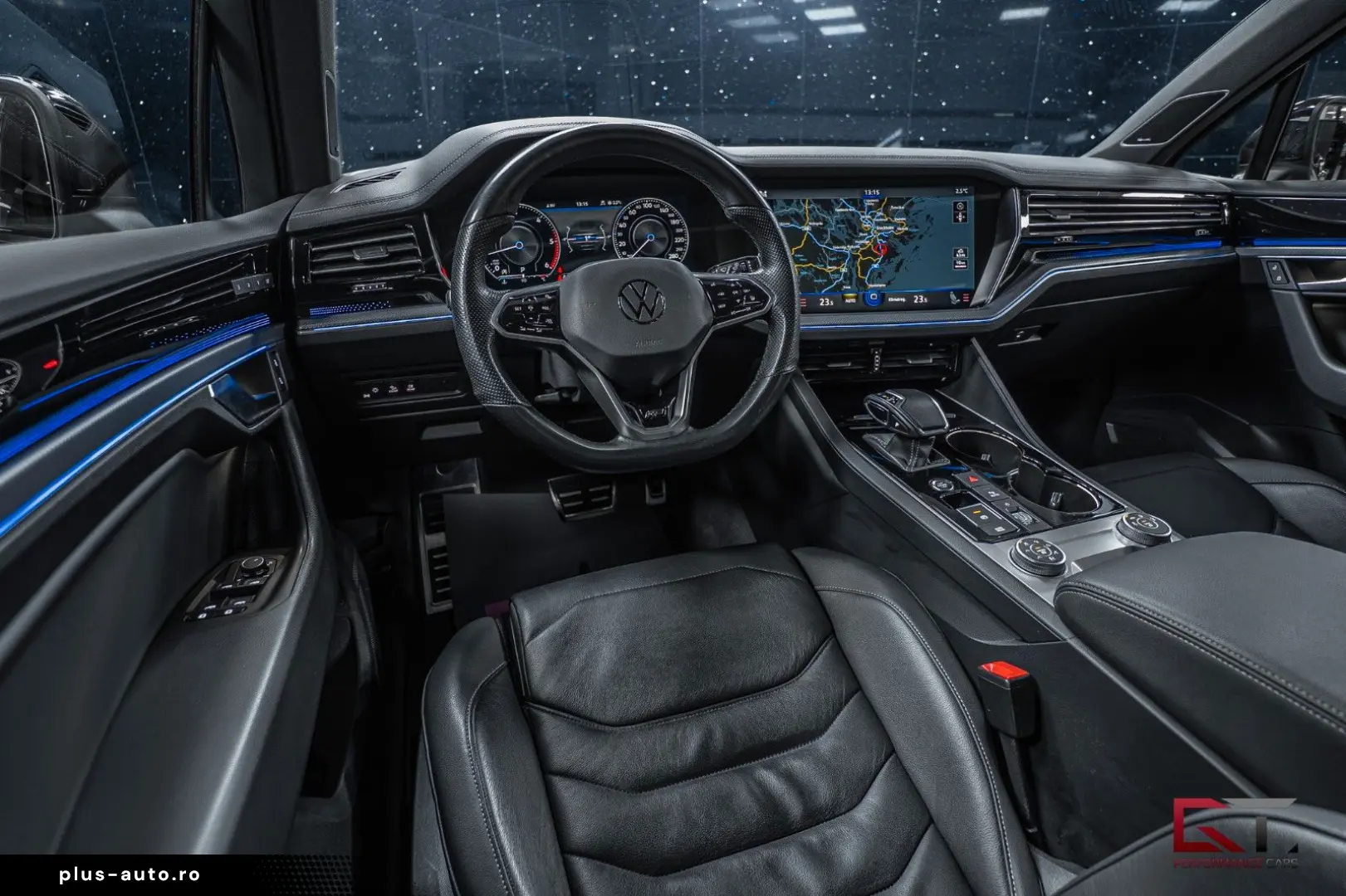 VW Touareg 3.0 V6 TDI 4M R-Line Innovation 21  Pano