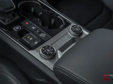 VW Touareg 3.0 V6 TDI 4M R-Line Innovation 21  Pano