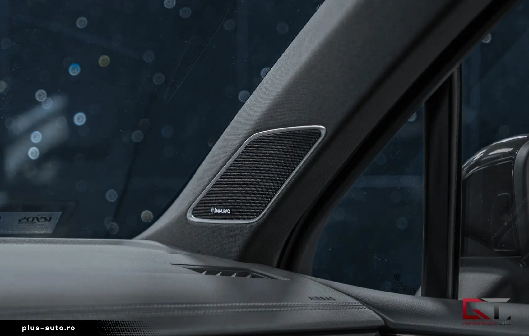 VW Touareg 3.0 V6 TDI 4M R-Line Innovation 21  Pano