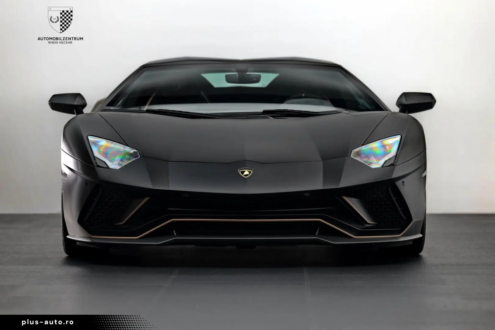 LAMBORGHINI Aventador Ultimae Roadster 1 of 250 FullCarbon