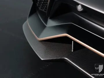 LAMBORGHINI Aventador Ultimae Roadster 1 of 250 FullCarbon