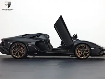 LAMBORGHINI Aventador Ultimae Roadster 1 of 250 FullCarbon