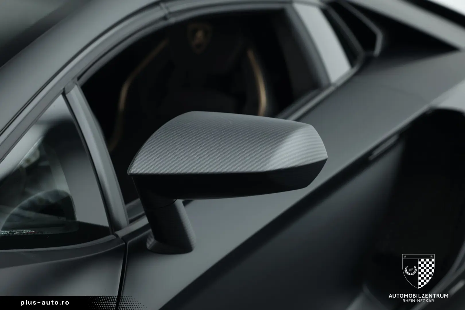 LAMBORGHINI Aventador Ultimae Roadster 1 of 250 FullCarbon