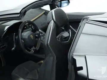 LAMBORGHINI Aventador Ultimae Roadster 1 of 250 FullCarbon