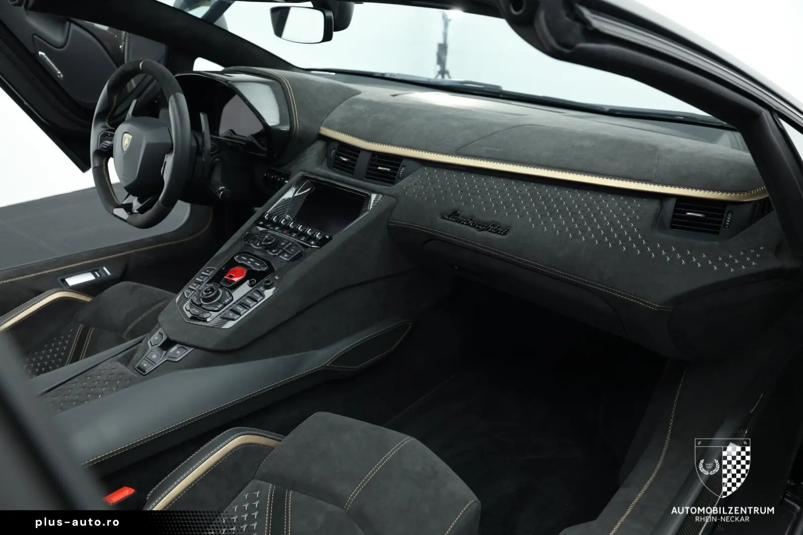 LAMBORGHINI Aventador Ultimae Roadster 1 of 250 FullCarbon