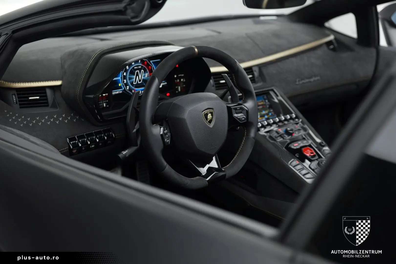 LAMBORGHINI Aventador Ultimae Roadster 1 of 250 FullCarbon