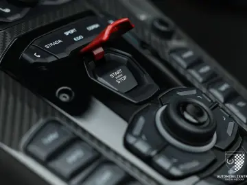 LAMBORGHINI Aventador Ultimae Roadster 1 of 250 FullCarbon