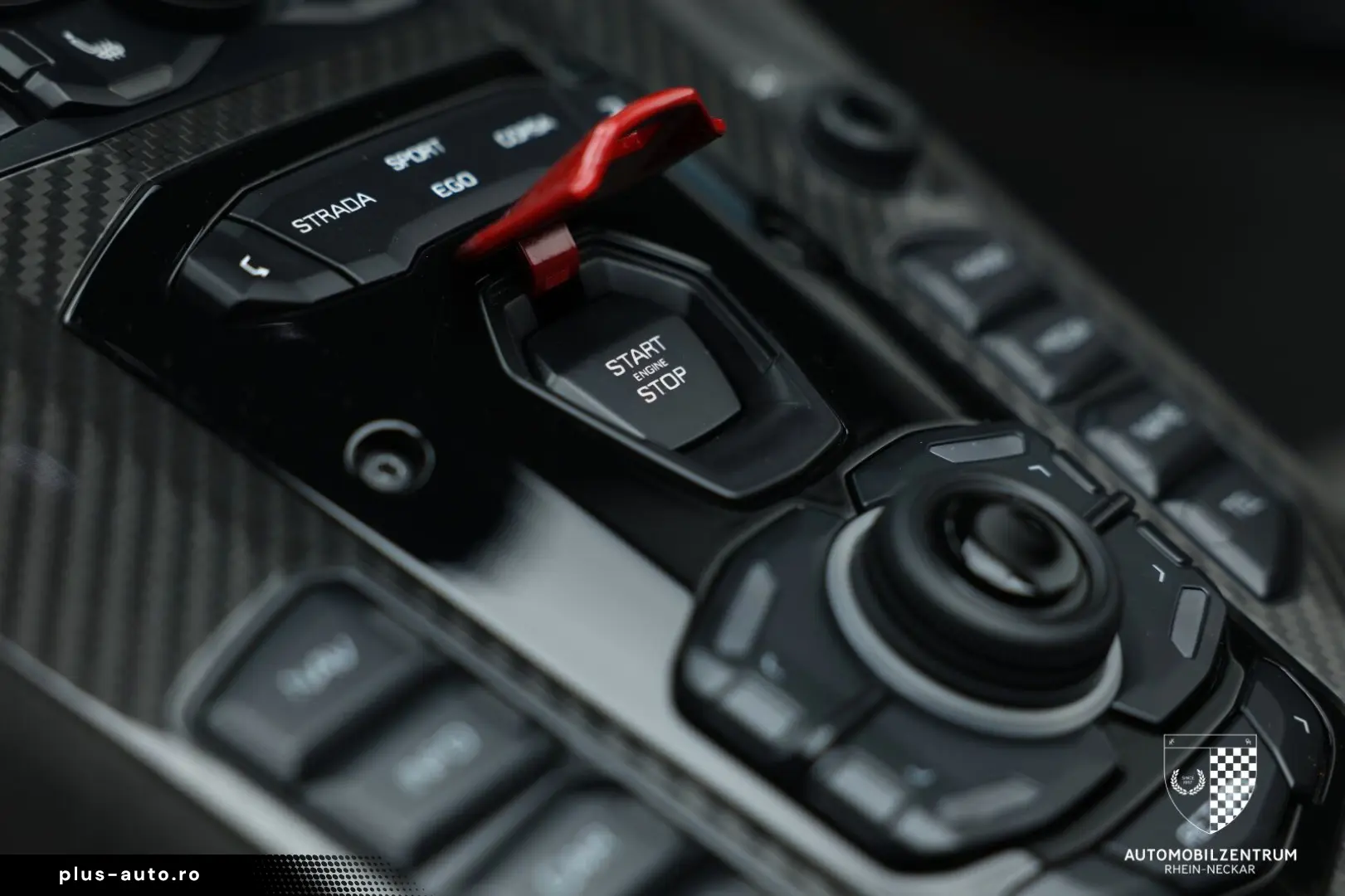 LAMBORGHINI Aventador Ultimae Roadster 1 of 250 FullCarbon