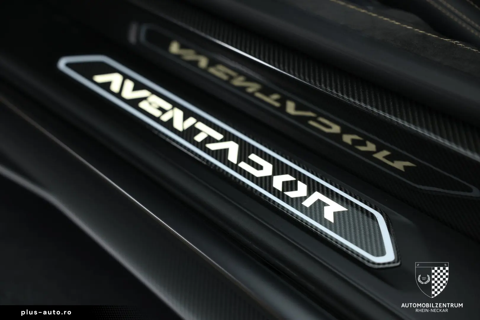 LAMBORGHINI Aventador Ultimae Roadster 1 of 250 FullCarbon