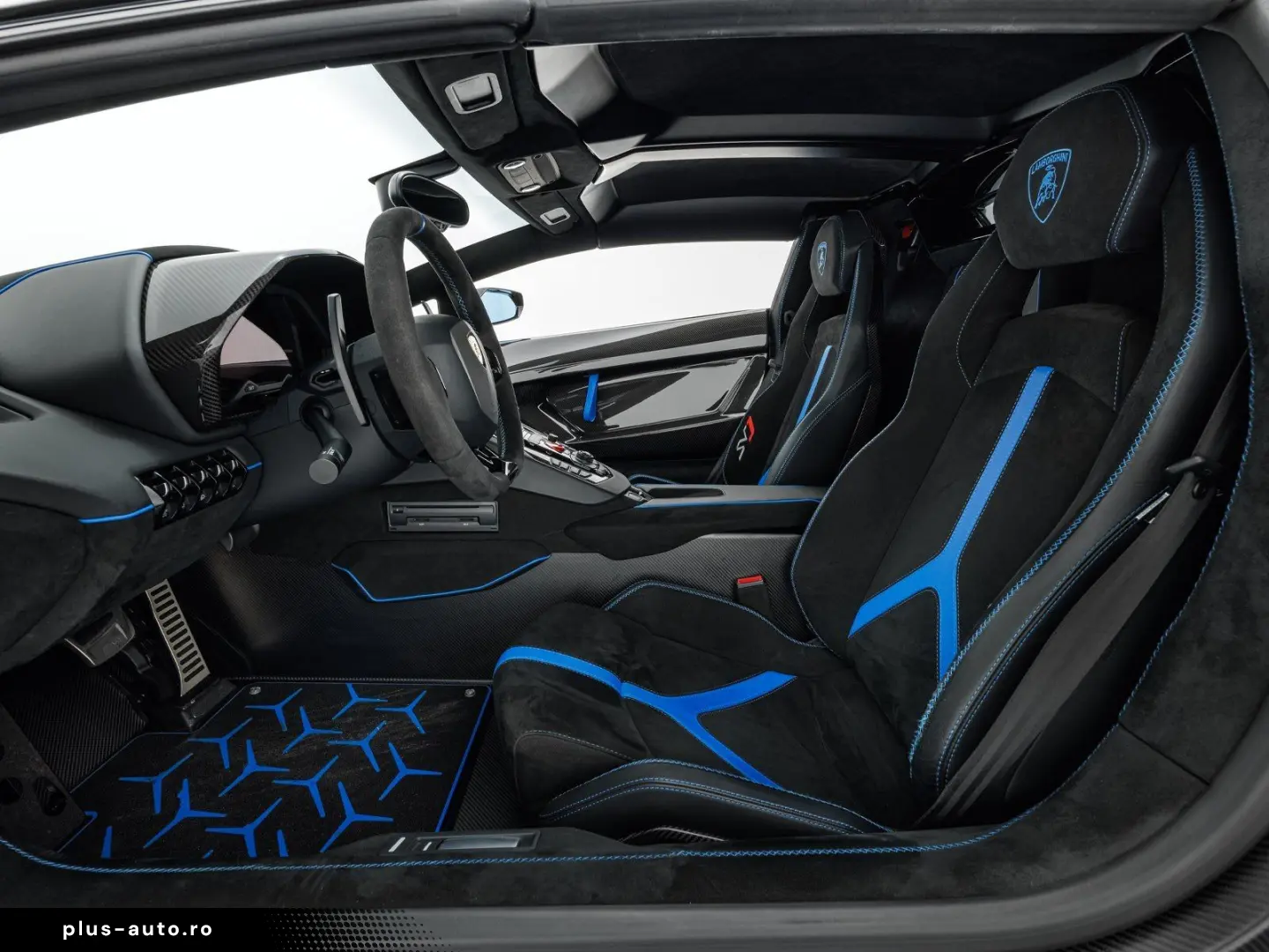 LAMBORGHINI Aventador SVJ Roadster