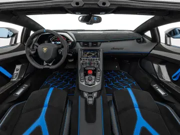 LAMBORGHINI Aventador SVJ Roadster