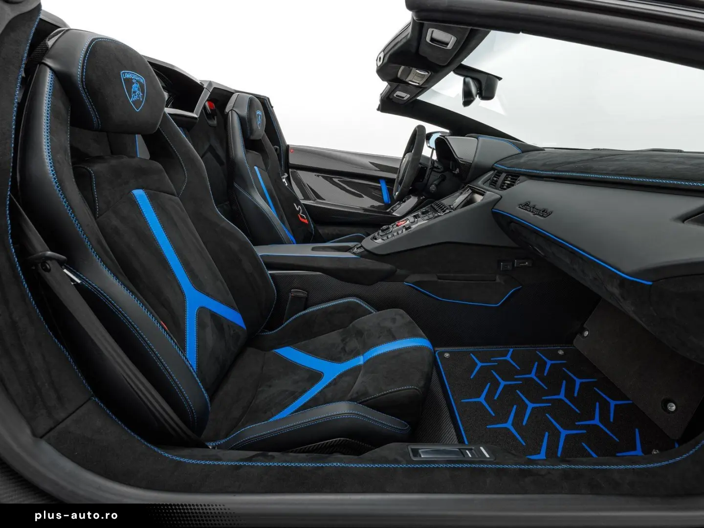 LAMBORGHINI Aventador SVJ Roadster