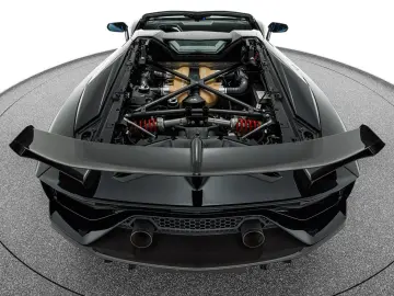 LAMBORGHINI Aventador SVJ Roadster