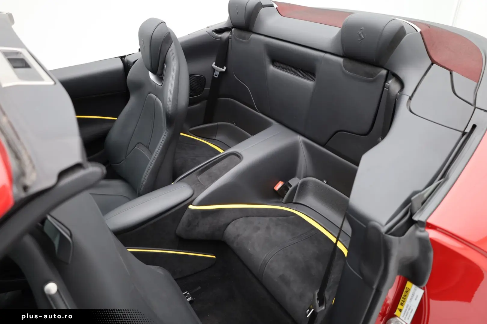 FERRARI Roma Spider - ROSSO IMOLA20