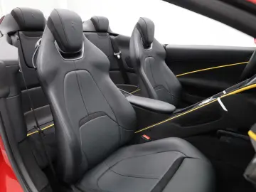 FERRARI Roma Spider - ROSSO IMOLA20