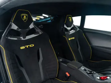 LAMBORGHINI Huracán STO I Full Carbon I Xpel Stealth