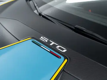 LAMBORGHINI Huracán STO I Full Carbon I Xpel Stealth