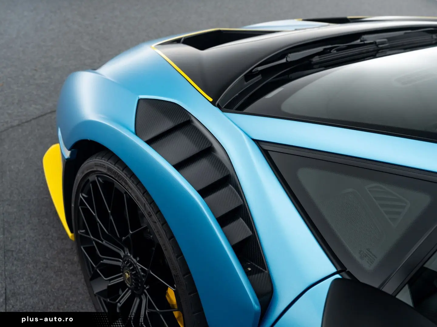 LAMBORGHINI Huracán STO I Full Carbon I Xpel Stealth