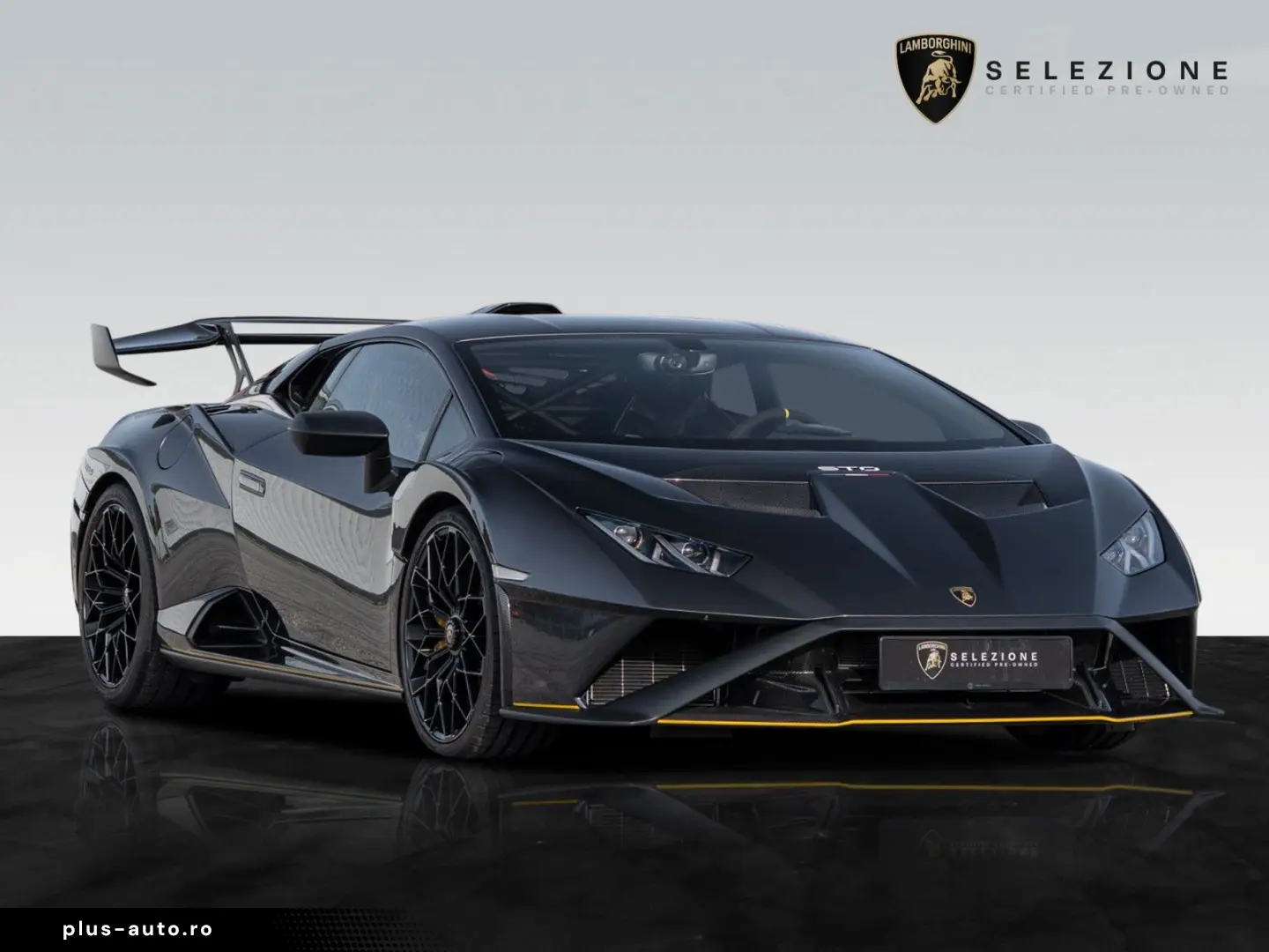 LAMBORGHINI Huracán STO   Full Exterior Carbon Pack   Lift