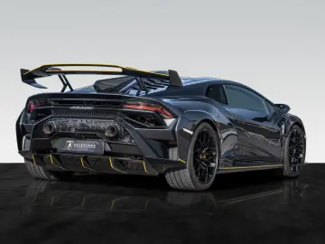 LAMBORGHINI Huracán STO   Full Exterior Carbon Pack   Lift