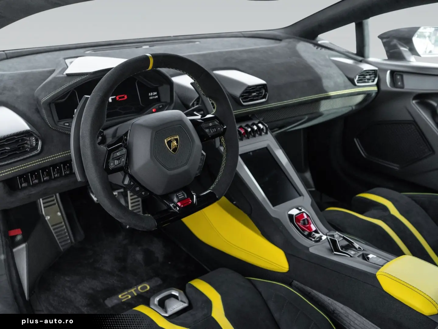 LAMBORGHINI Huracán STO   Full Exterior Carbon Pack   Lift