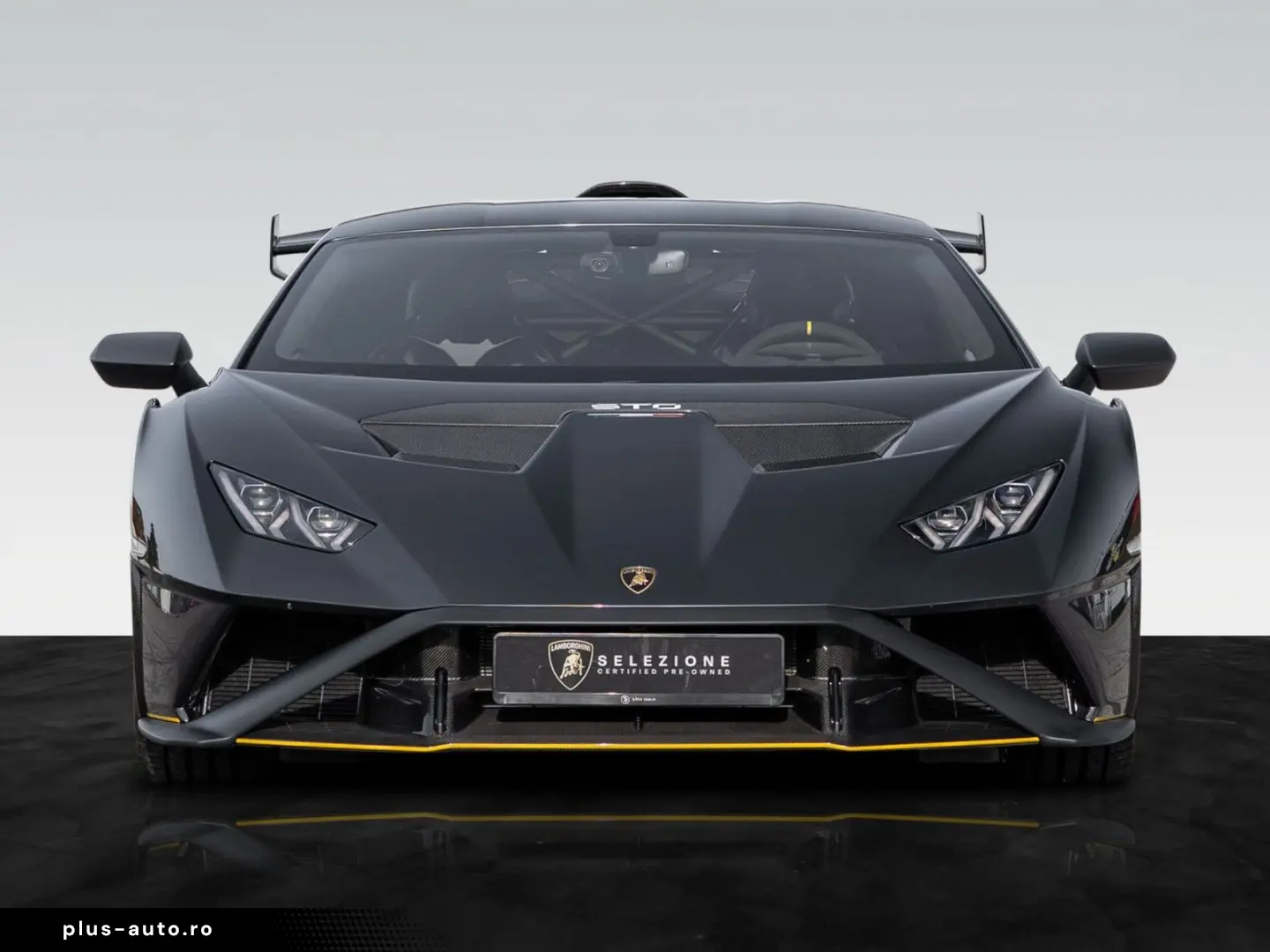 LAMBORGHINI Huracán STO   Full Exterior Carbon Pack   Lift