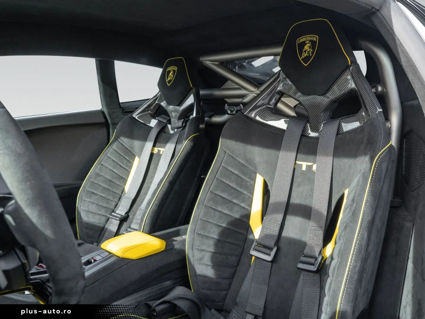 LAMBORGHINI Huracán STO   Full Exterior Carbon Pack   Lift