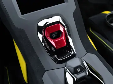 LAMBORGHINI Huracán STO   Full Exterior Carbon Pack   Lift