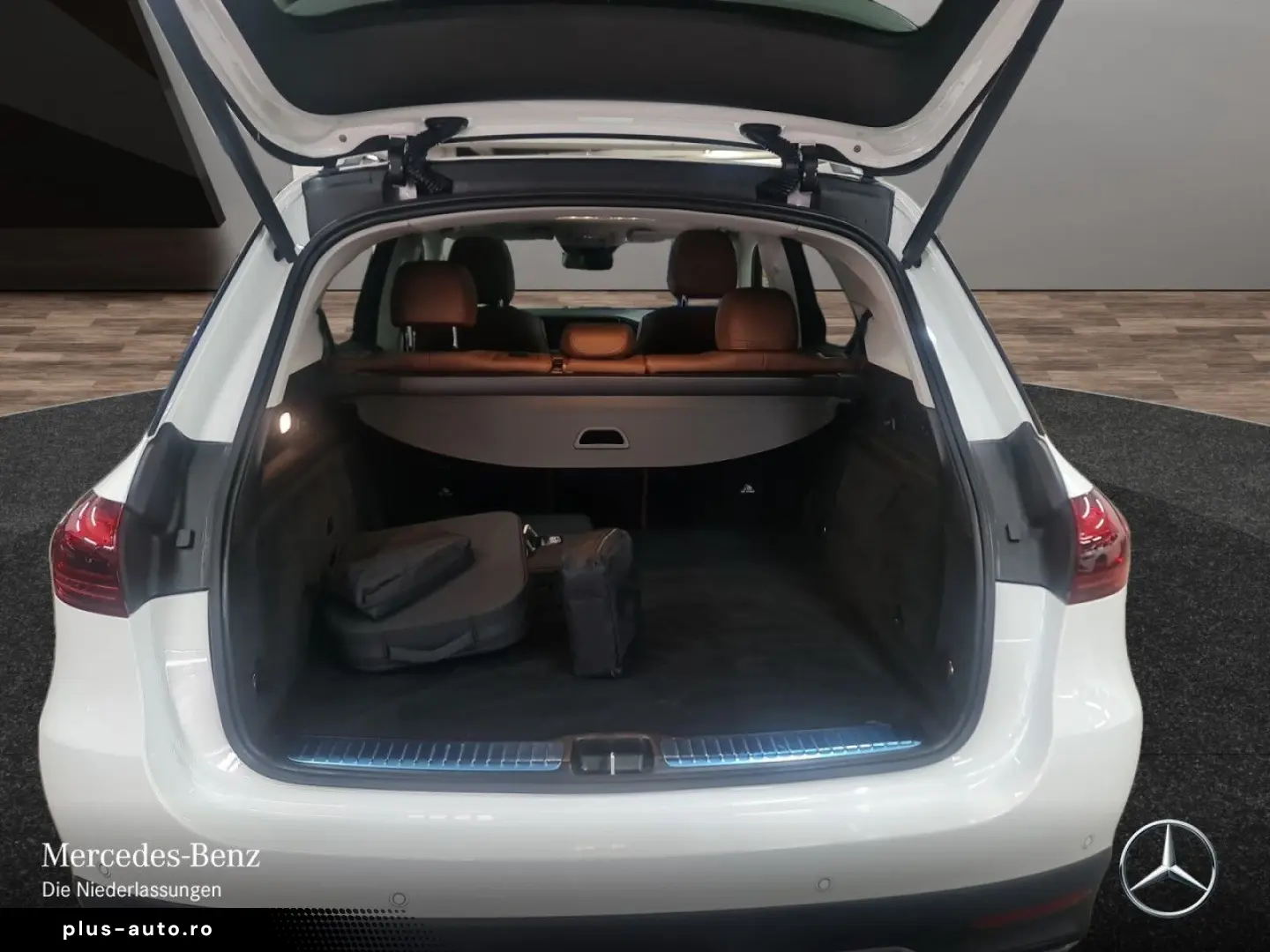 MERCEDES-BENZ GLE 350 de 4M Advanced  Pano  Buremster AHK 19