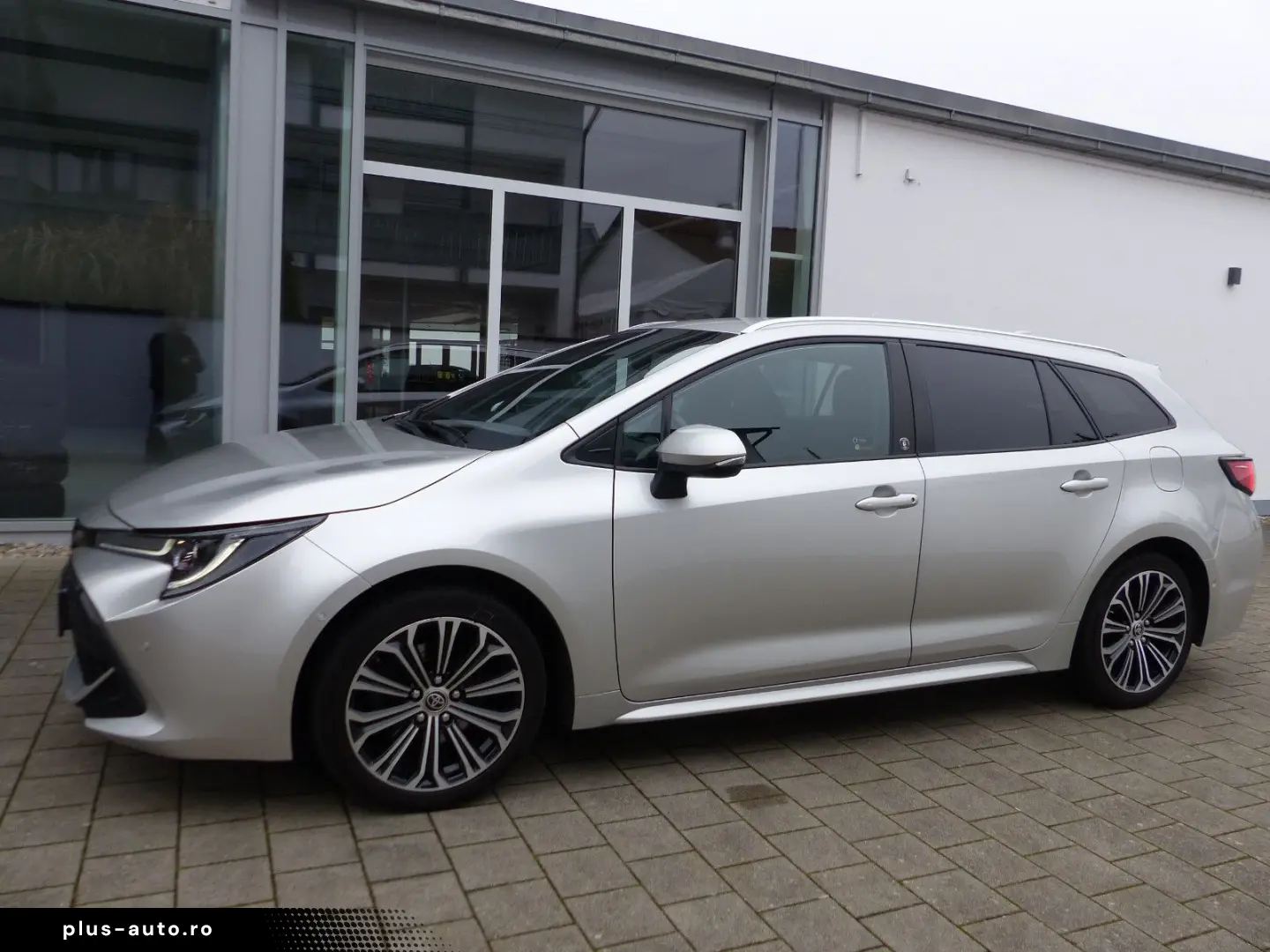 TOYOTA Corolla TS 2.0Hybrid TeamD Kamera Navi Totwinkel