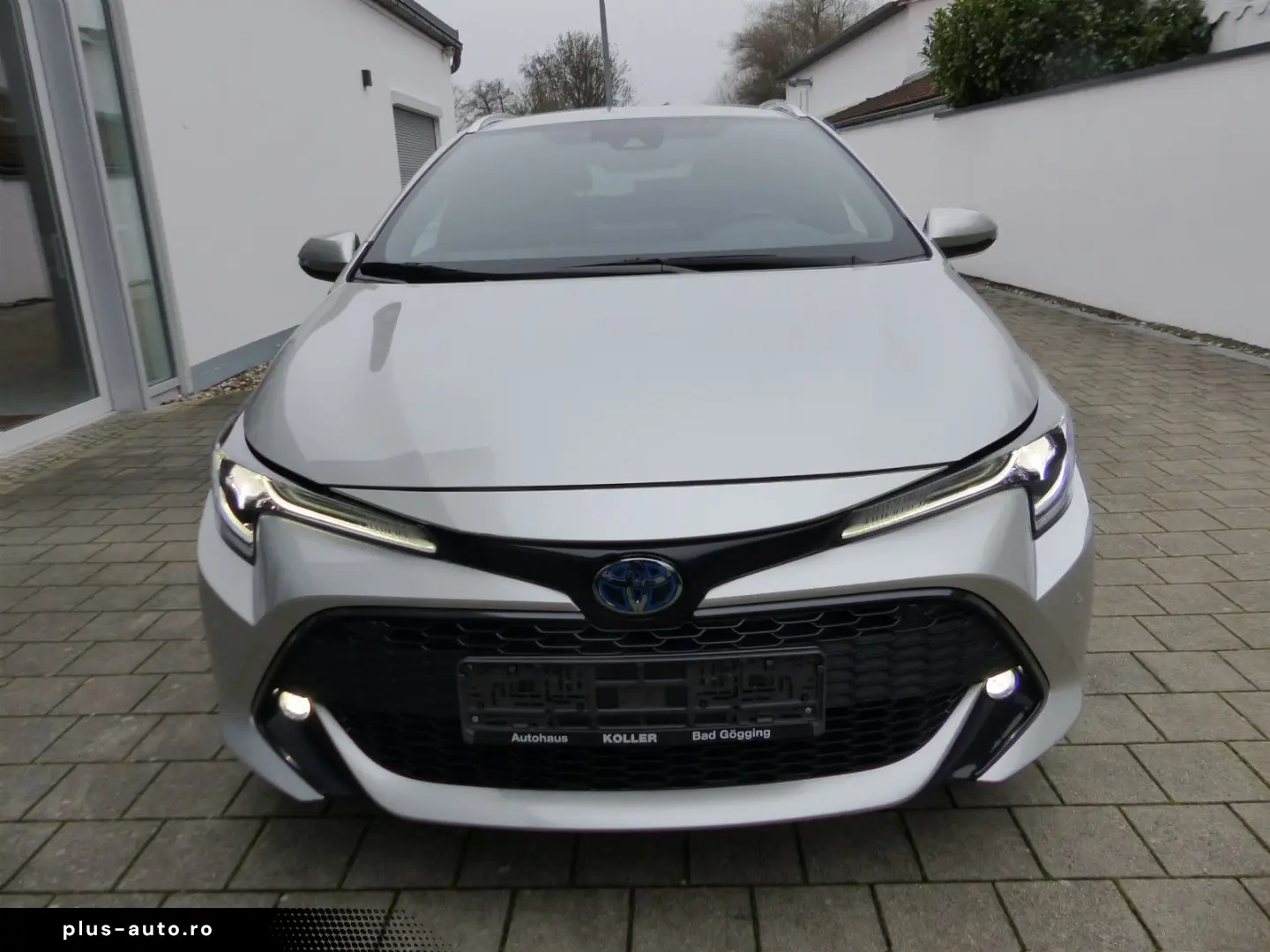 TOYOTA Corolla TS 2.0Hybrid TeamD Kamera Navi Totwinkel