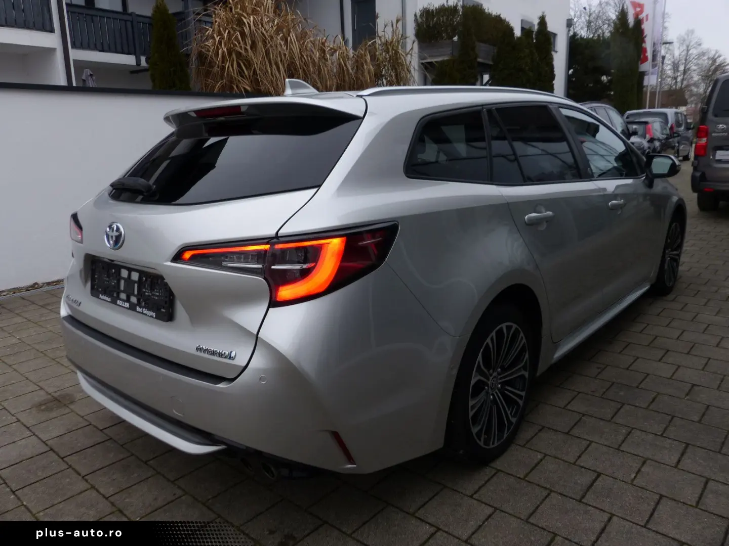 TOYOTA Corolla TS 2.0Hybrid TeamD Kamera Navi Totwinkel