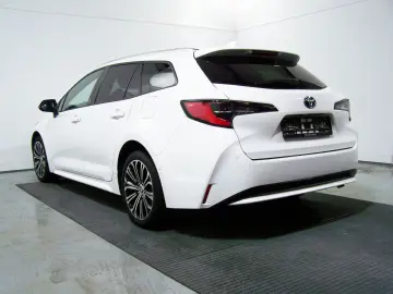 TOYOTA Corolla Touring Sports 1.8 VVT-i HEV Team D NAV