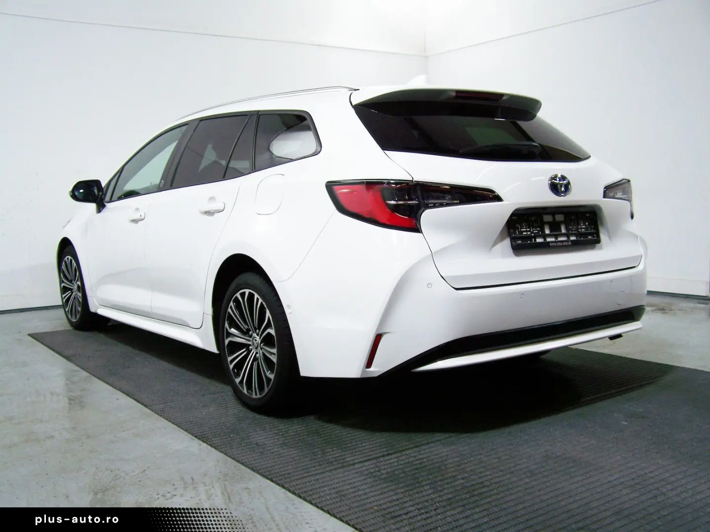 TOYOTA Corolla Touring Sports 1.8 VVT-i HEV Team D NAV