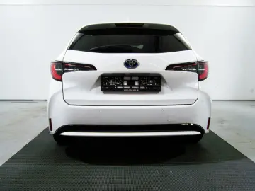 TOYOTA Corolla Touring Sports 1.8 VVT-i HEV Team D NAV