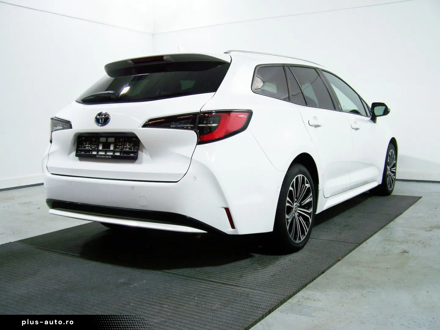 TOYOTA Corolla Touring Sports 1.8 VVT-i HEV Team D NAV