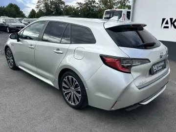 TOYOTA Corolla 2.0 Hybrid Team D  KEYLESS FAHRASS-PAKET