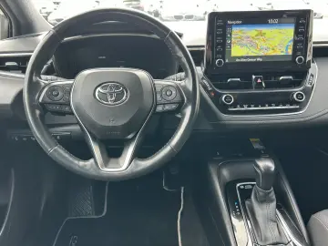 TOYOTA Corolla 2.0 Hybrid Team D  KEYLESS FAHRASS-PAKET