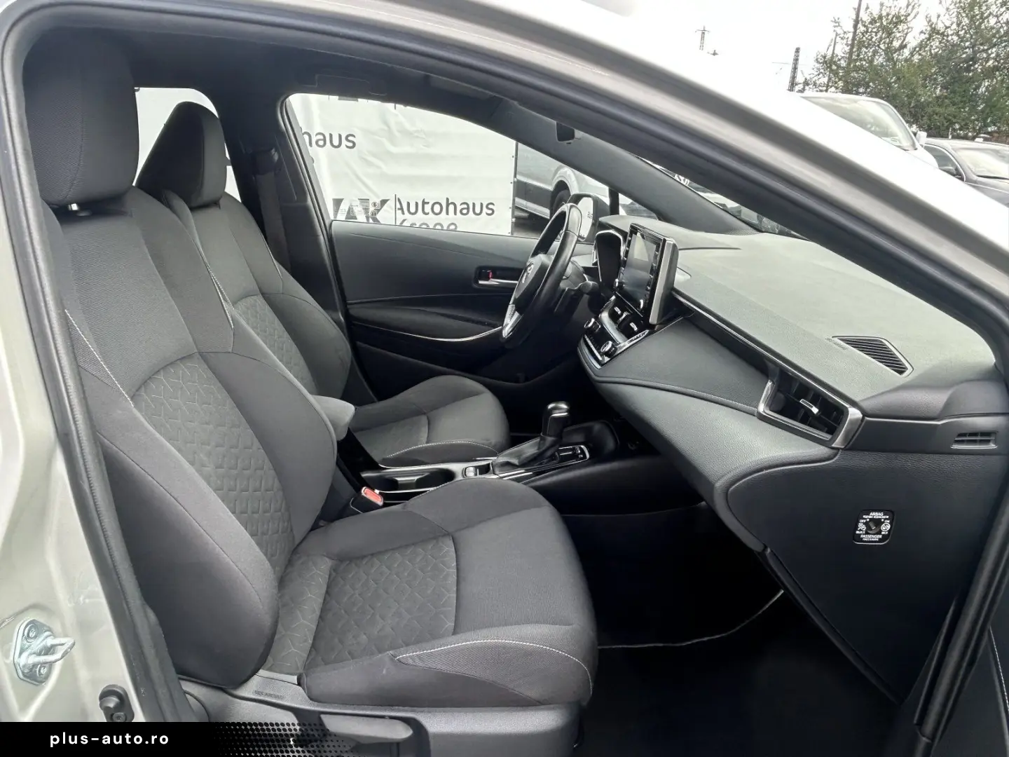 TOYOTA Corolla 2.0 Hybrid Team D  KEYLESS FAHRASS-PAKET