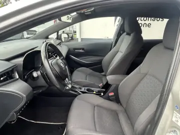 TOYOTA Corolla 2.0 Hybrid Team D  KEYLESS FAHRASS-PAKET