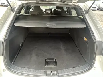 TOYOTA Corolla 2.0 Hybrid Team D  KEYLESS FAHRASS-PAKET