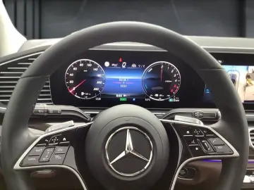 MERCEDES-BENZ GLE 350 de 4M PANO MBEAM DISTRONIC BUR&hellip;