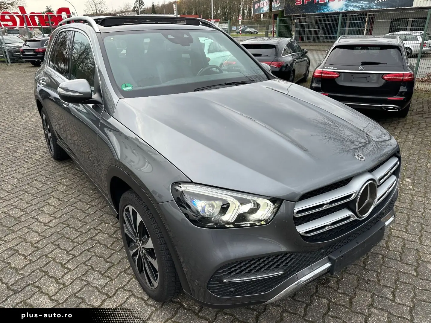 MERCEDES-BENZ GLE 350 d 4M AMG Line Int. Pano Distro AHK