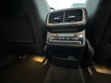 MERCEDES-BENZ GLE 350 d 4M AMG Line Int. Pano Distro AHK