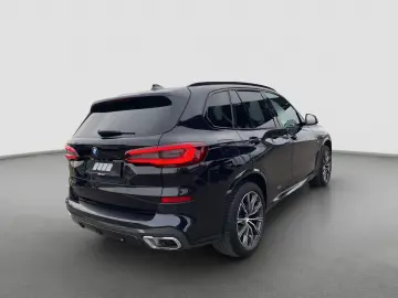 BMW X5 xDrive 30d (M-Sport Navi LED AHK )