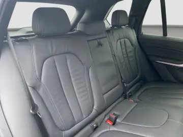 BMW X5 xDrive 30d (M-Sport Navi LED AHK )